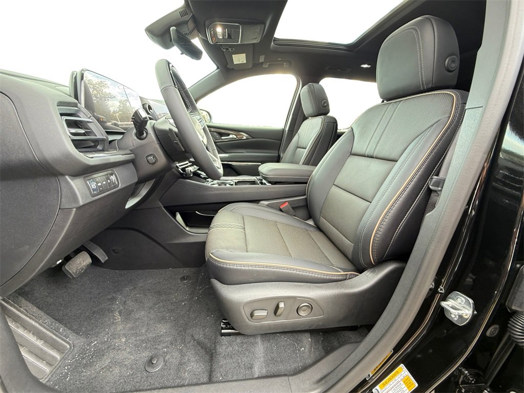 New 2026 Chevrolet Traverse High Country image 9