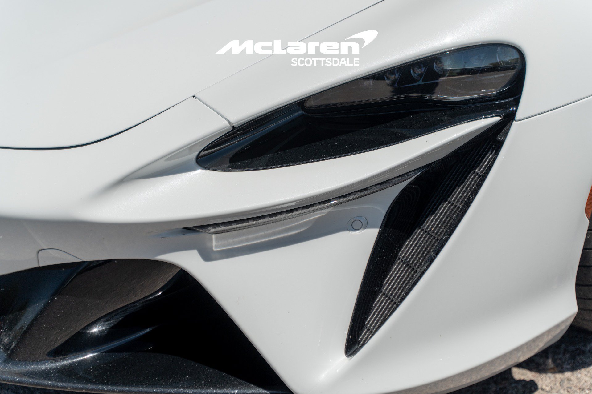 Used 2026 McLaren Artura RWD image 21