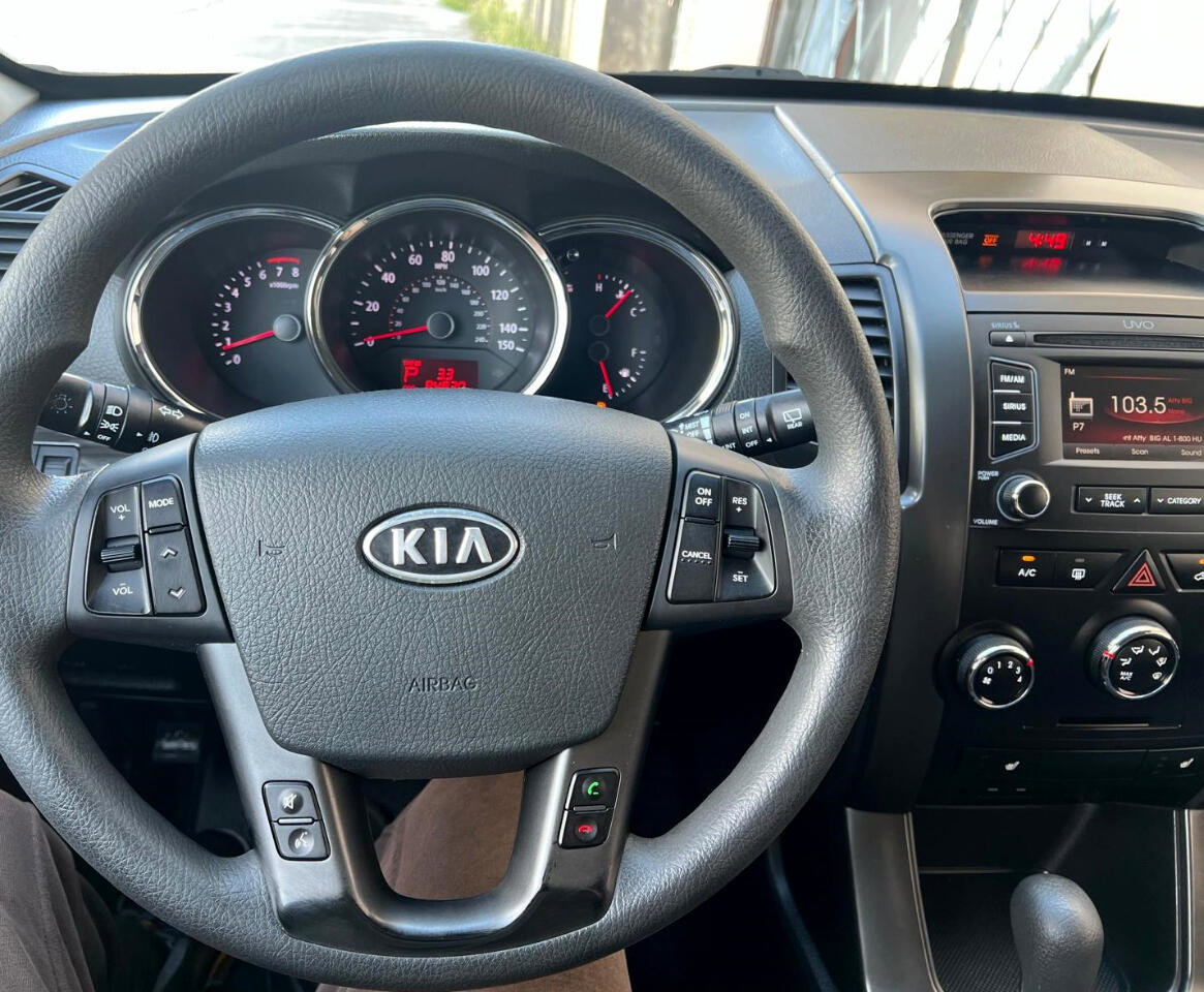 Used 2013 Kia Sorento LX w/ Convenience Pkg image 21