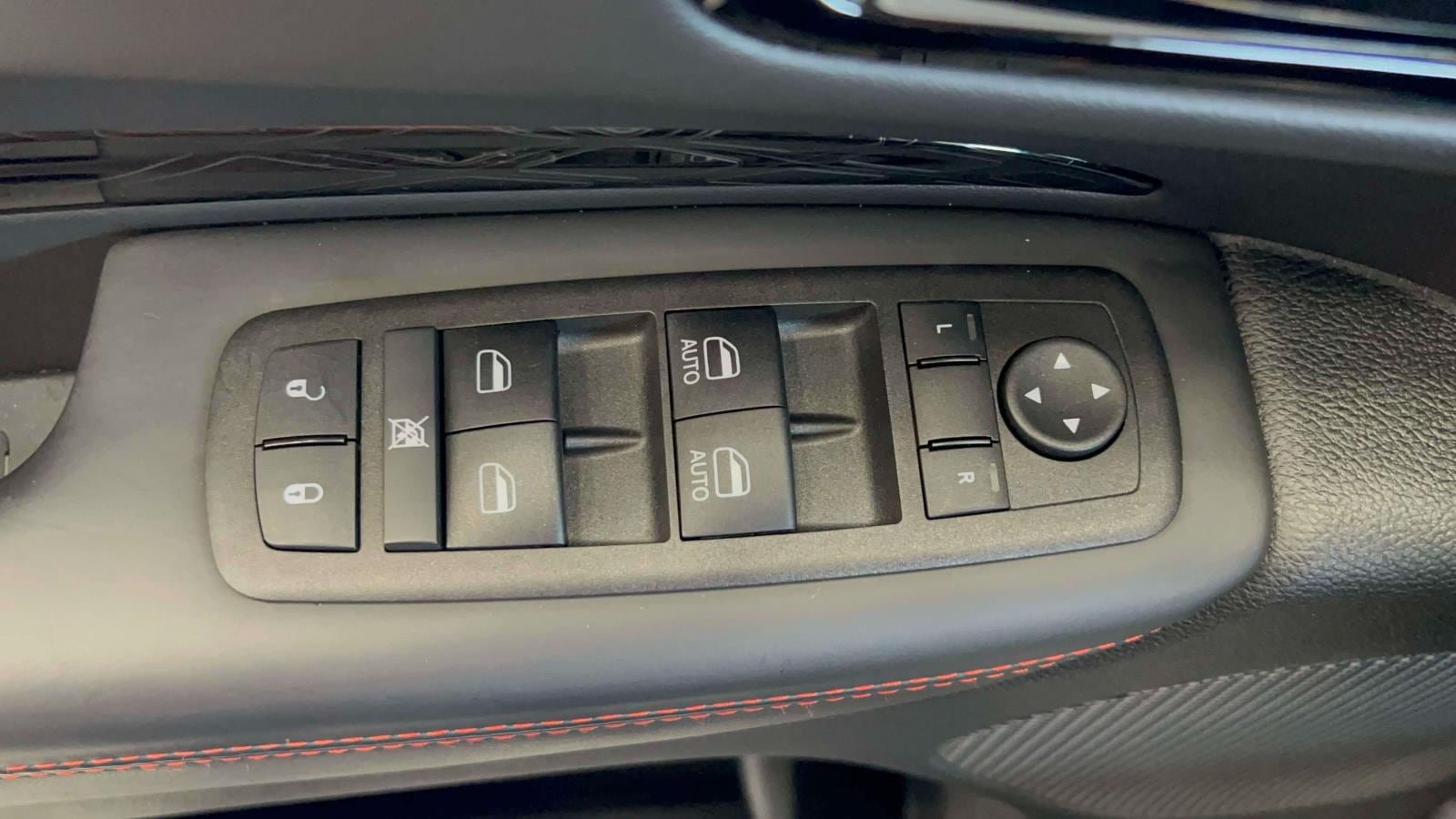 Used 2025 Dodge Durango GT AWD/4WD image 22