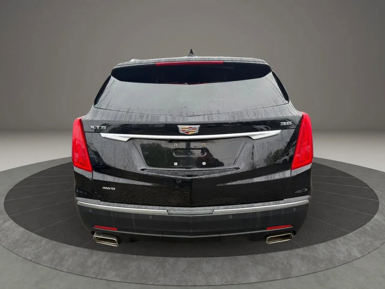 Used 2018 Cadillac XT5 AWD image 6