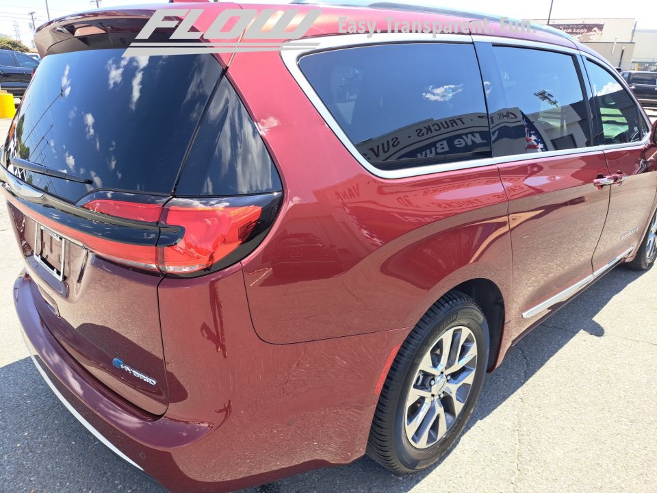 Used 2021 Chrysler Pacifica Pinnacle FWD image 22