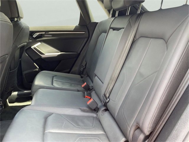 Used 2022 Audi Q3 2.0T Premium image 11