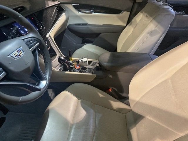 Used 2022 Cadillac XT6 Premium Luxury w/ Technology Package image 17
