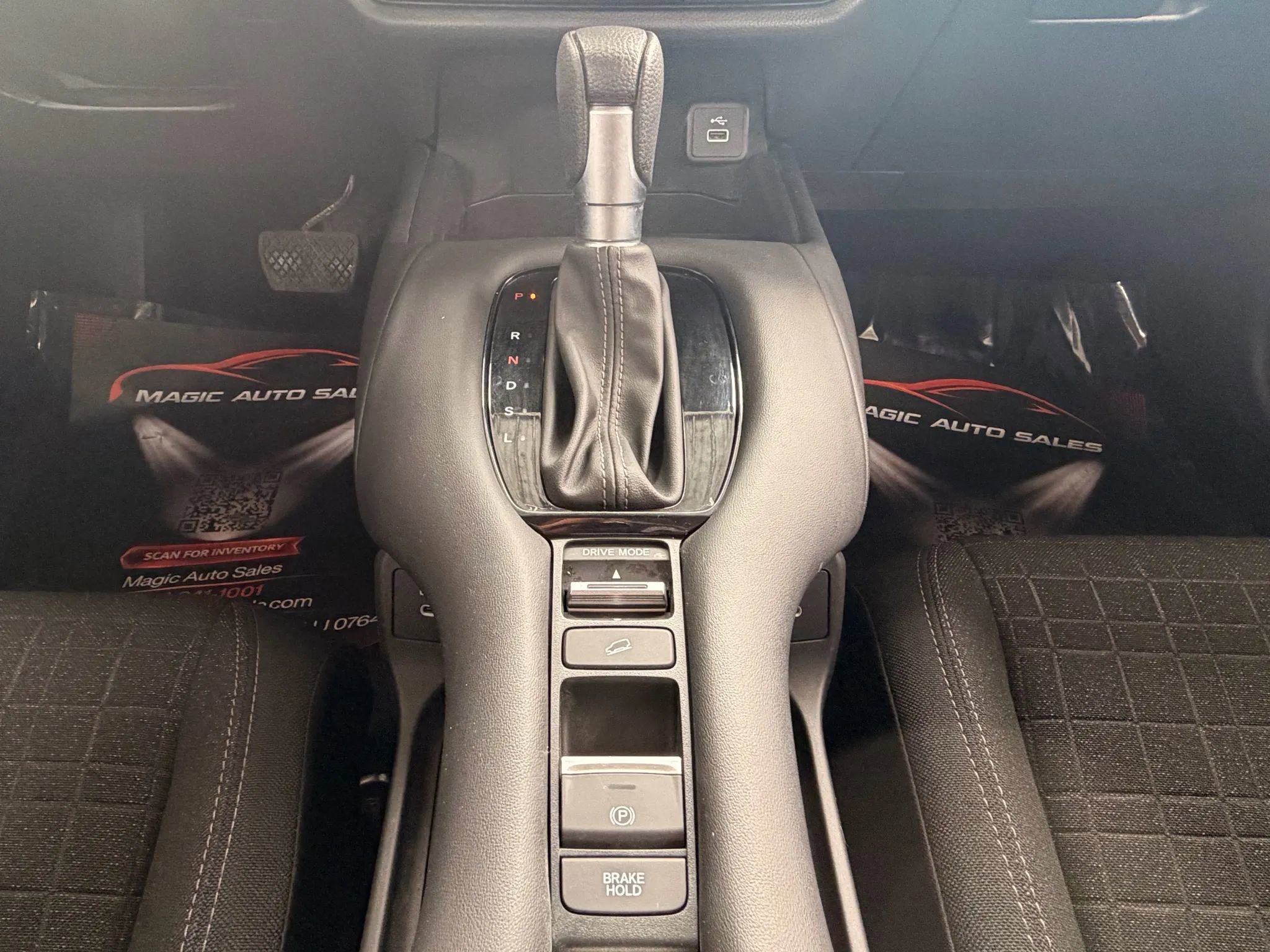 Used 2025 Honda HR-V LX image 29