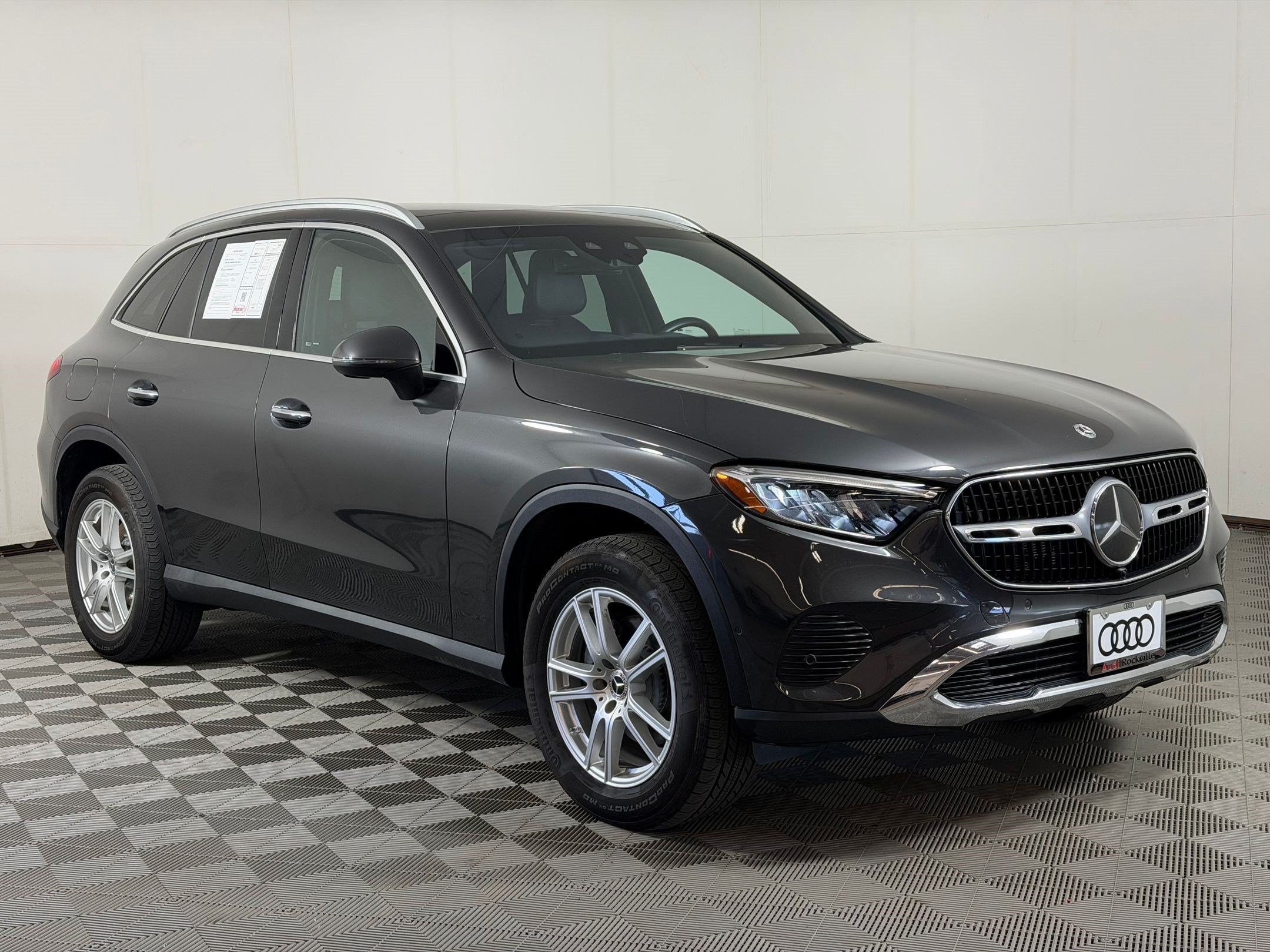 Used 2023 Mercedes-Benz GLC 300 4MATIC image 7