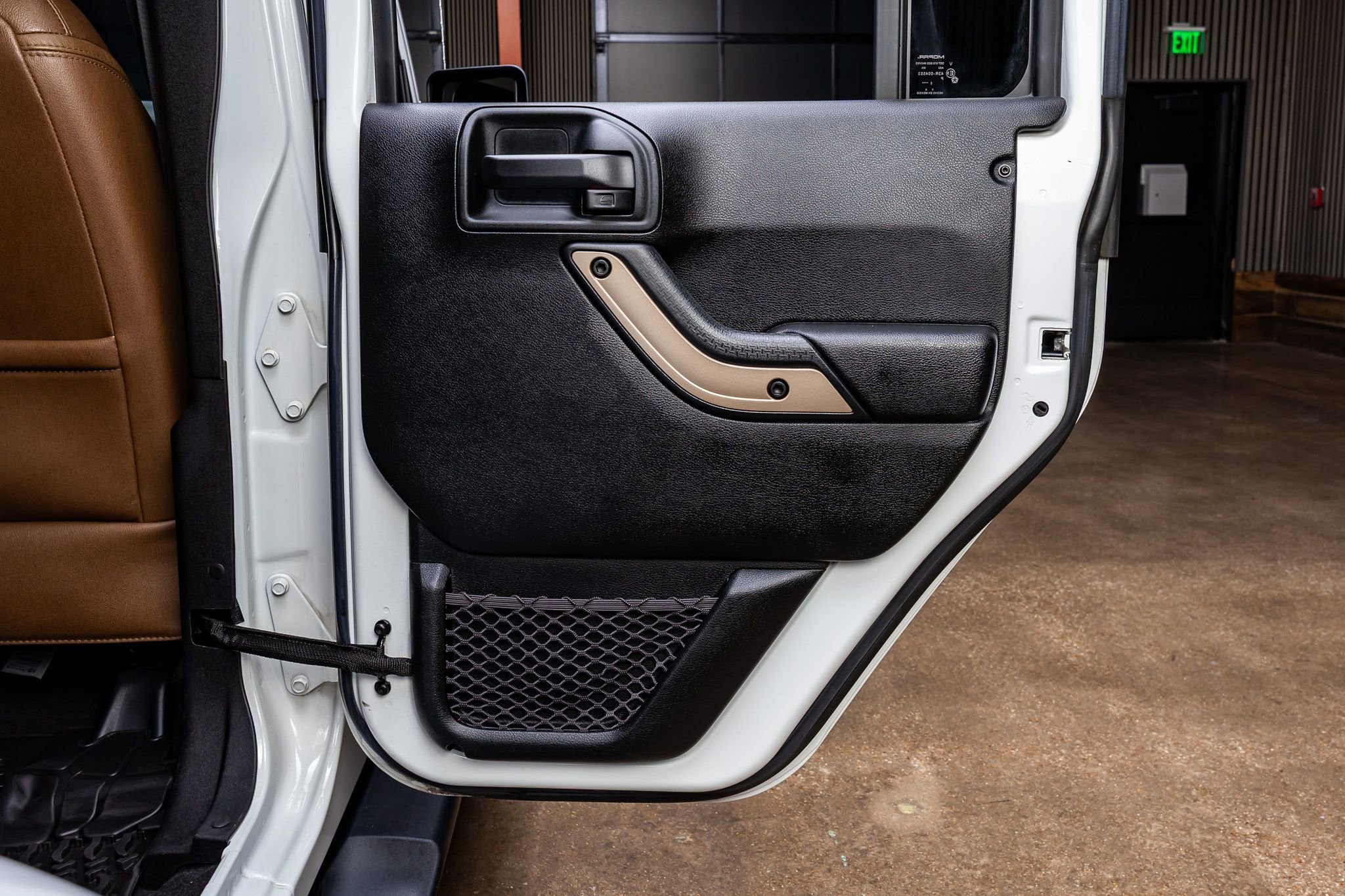 Used 2017 Jeep Wrangler Unlimited Sahara image 34