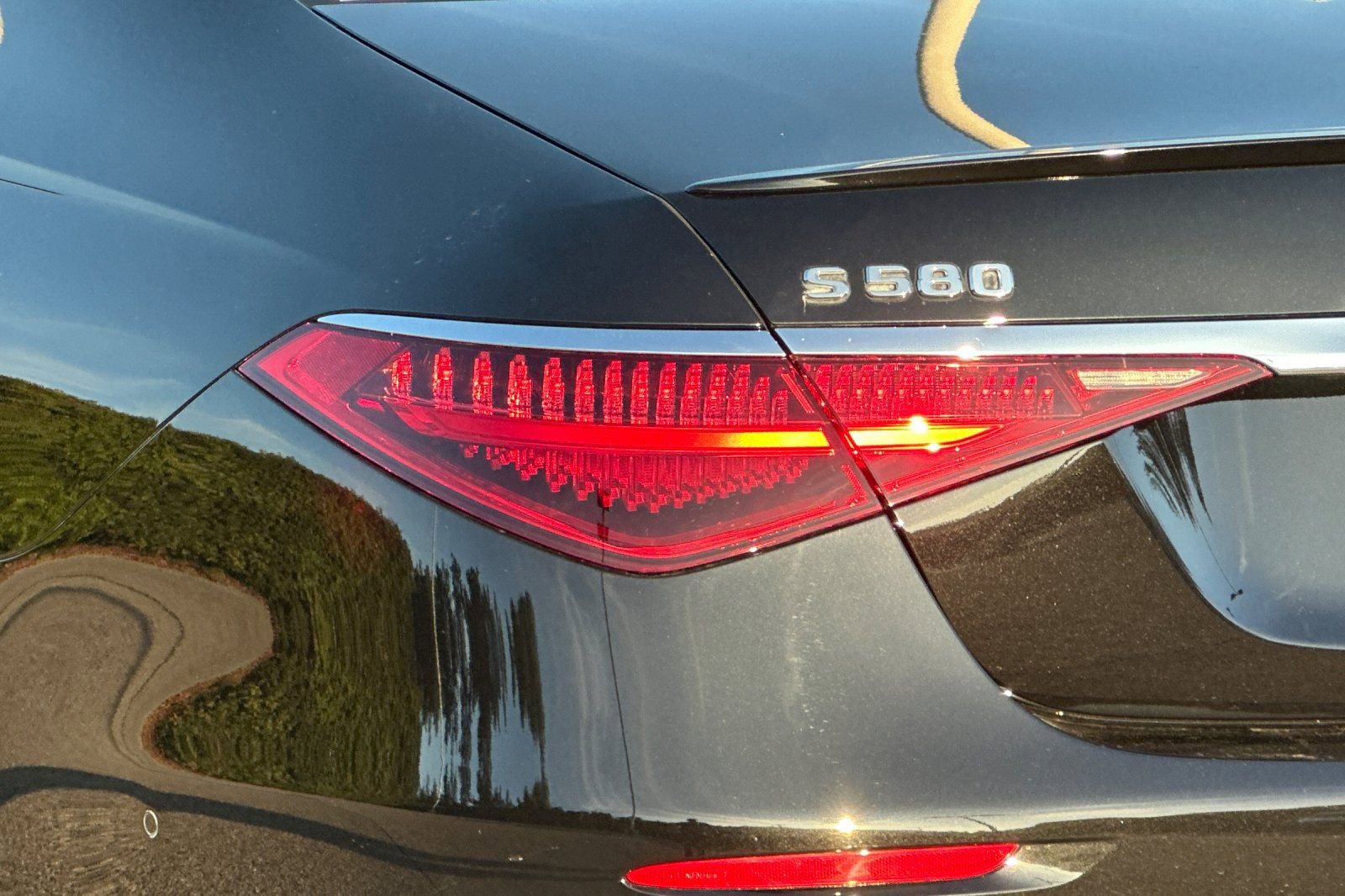 New 2025 Mercedes-Benz S 580 4MATIC Sedan image 13