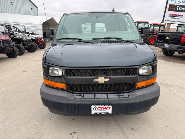 Used 2017 Chevrolet Express 2500 image 2