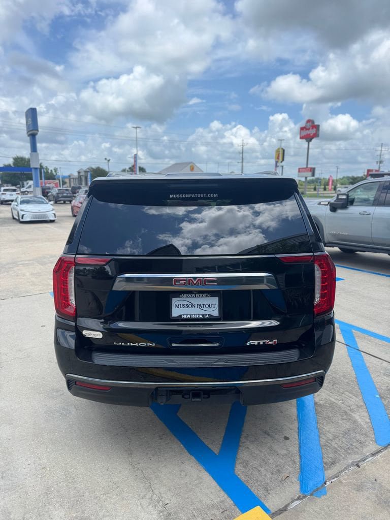 Used 2021 GMC Yukon AT4 w/ Rear Media and Nav Package AWD/4WD image 6