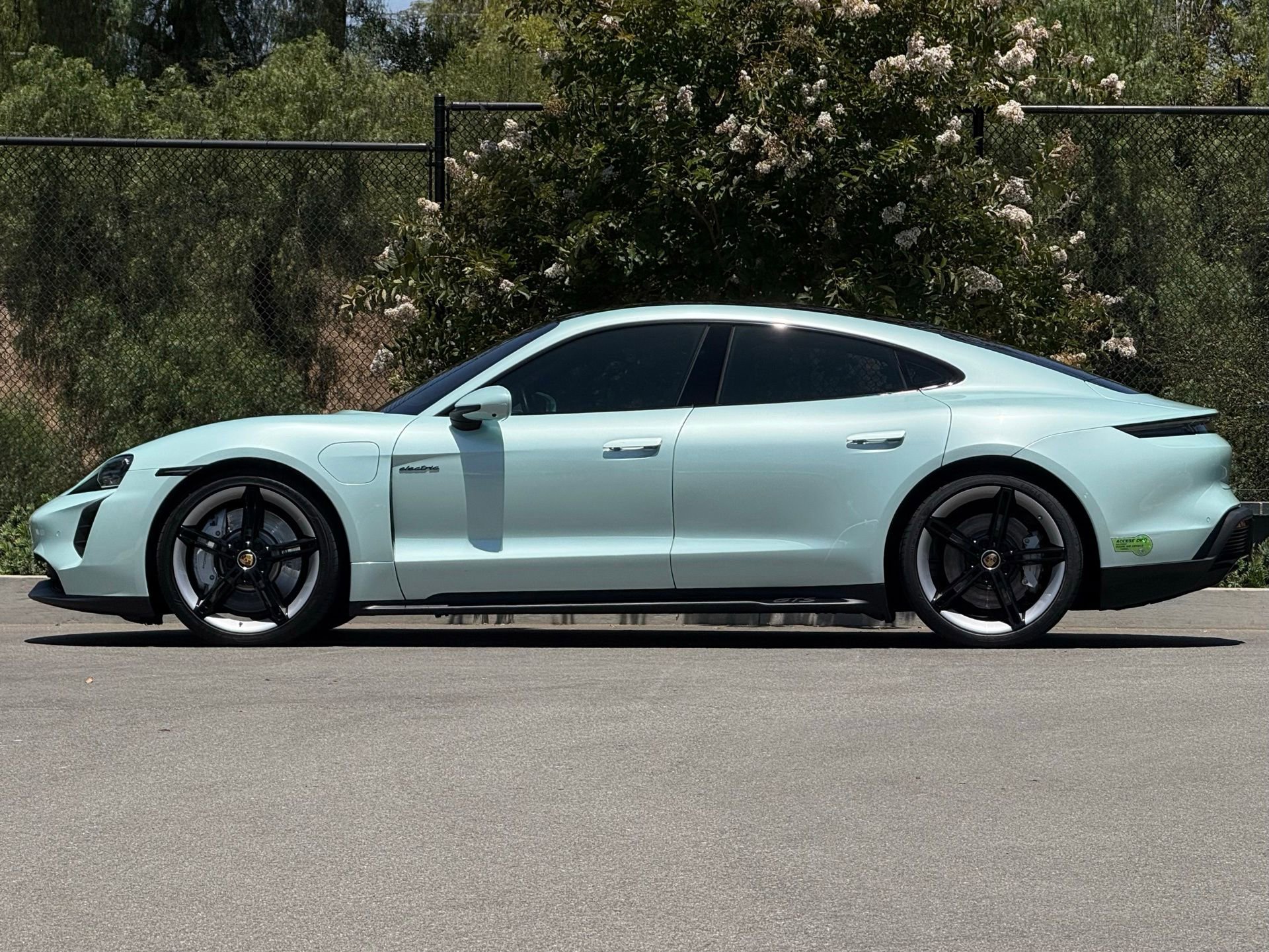 Certified 2023 Porsche Taycan GTS AWD/4WD image 2