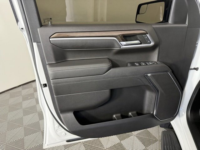 Used 2022 Chevrolet Silverado 1500 RST image 12