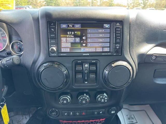 Used 2017 Jeep Wrangler Unlimited Rubicon w/ Quick Order Package 24Z Recon image 21