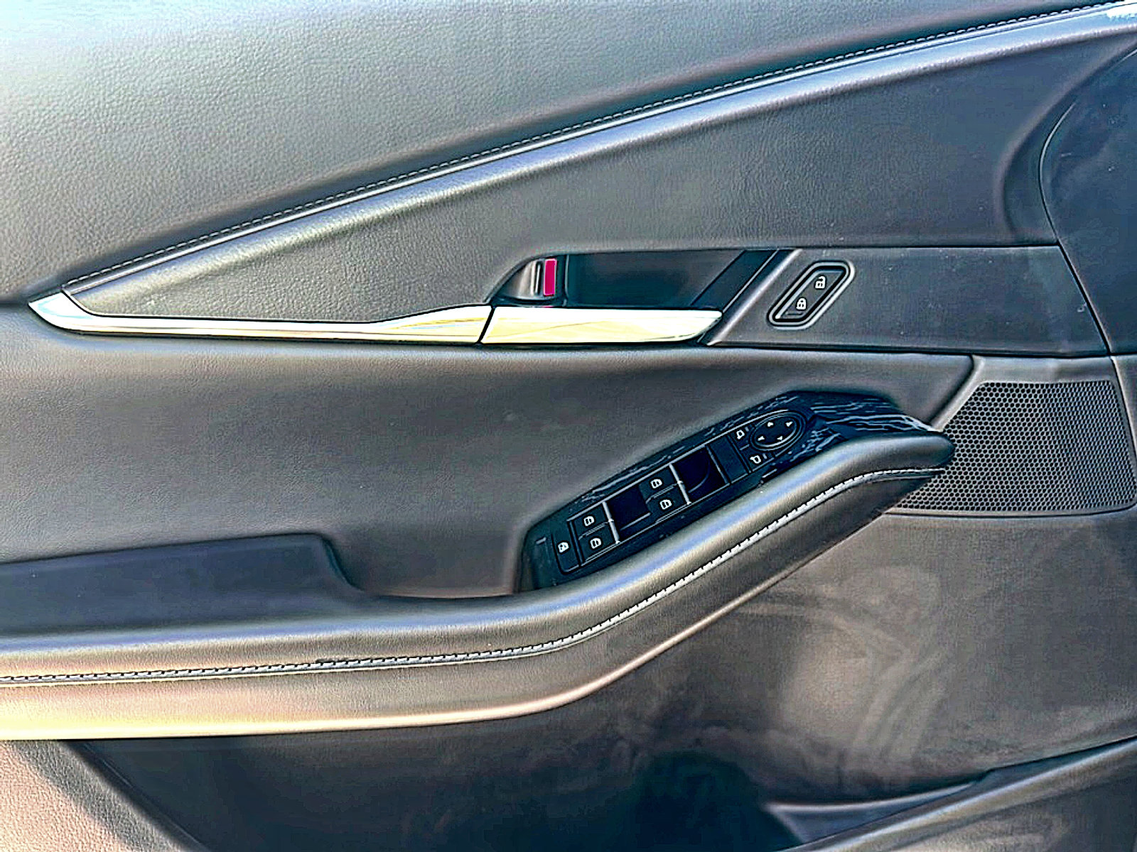 New 2025 MAZDA CX-30 AWD 2.5 S w/ Preferred Package image 12