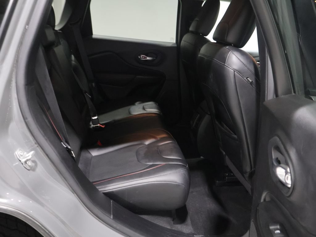 Used 2022 Jeep Cherokee Trailhawk AWD/4WD image 21