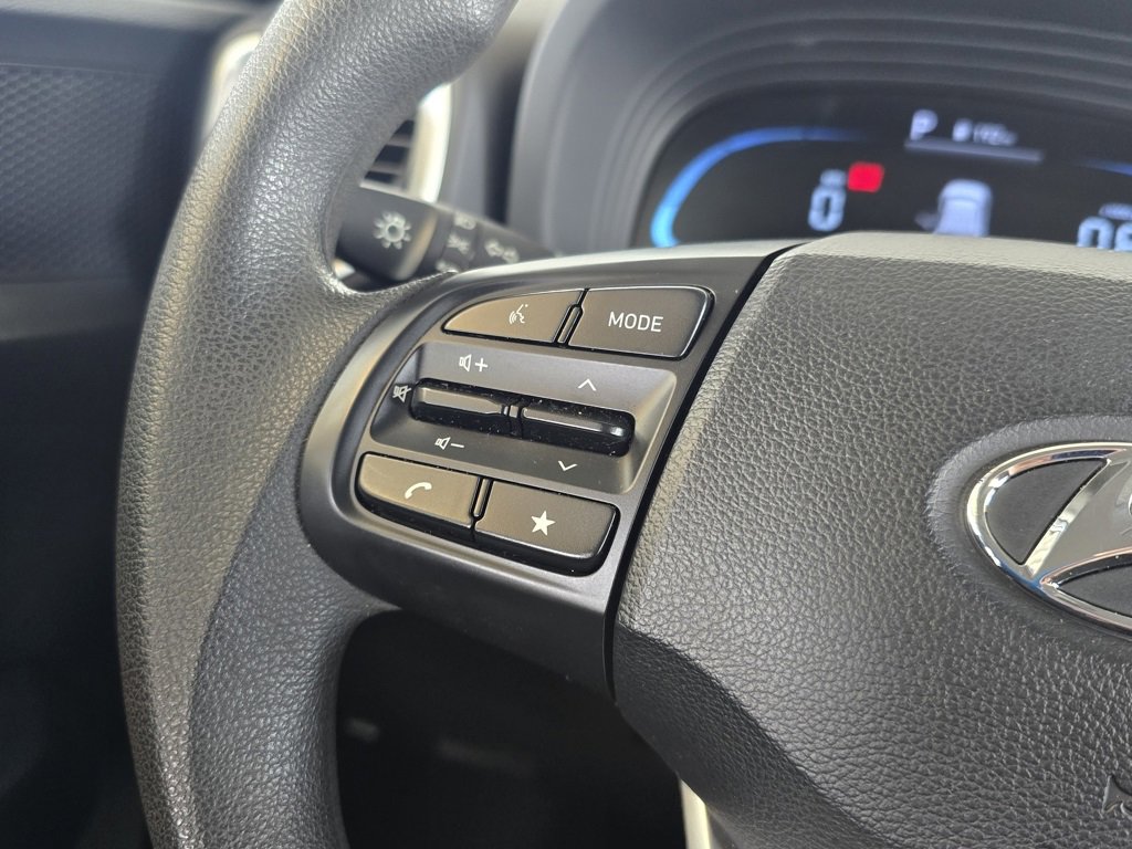 Used 2024 Hyundai Venue SE image 25