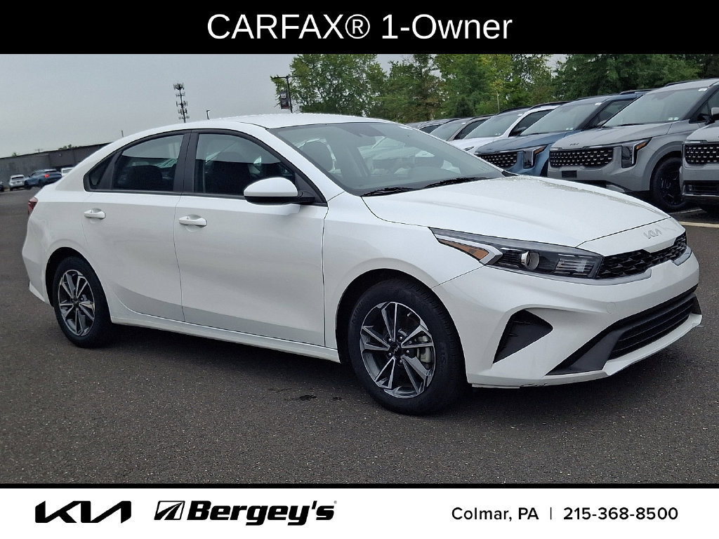 Certified 2023 Kia Forte LXS FWD image 3