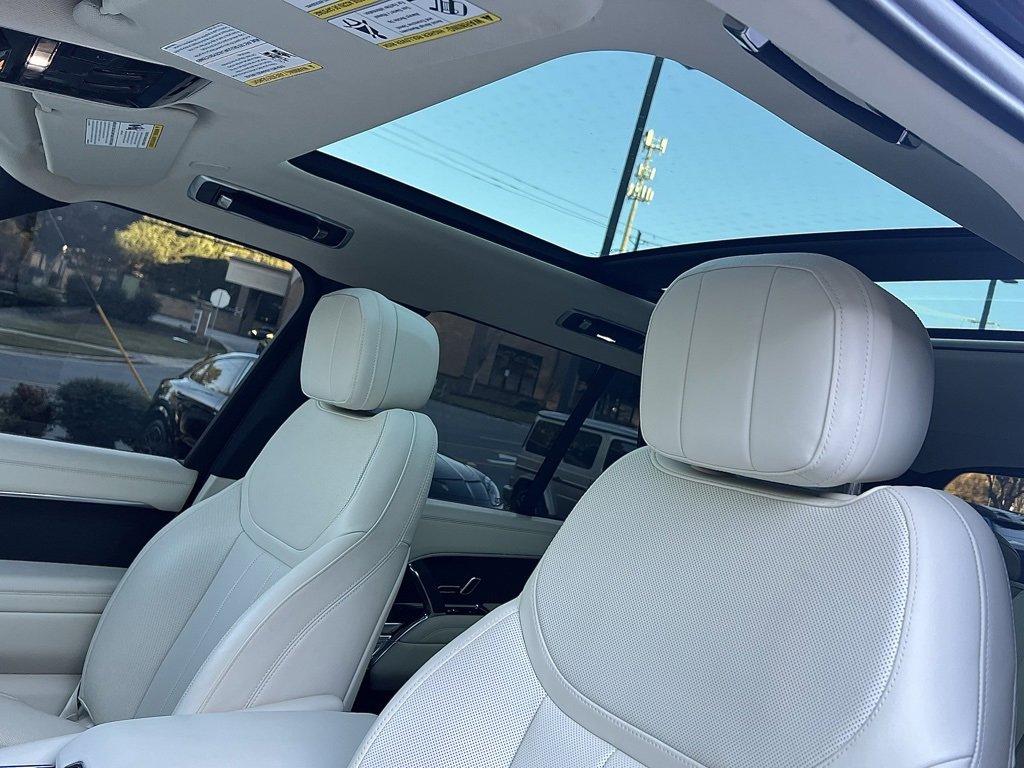 Used 2023 Land Rover Range Rover SE image 45