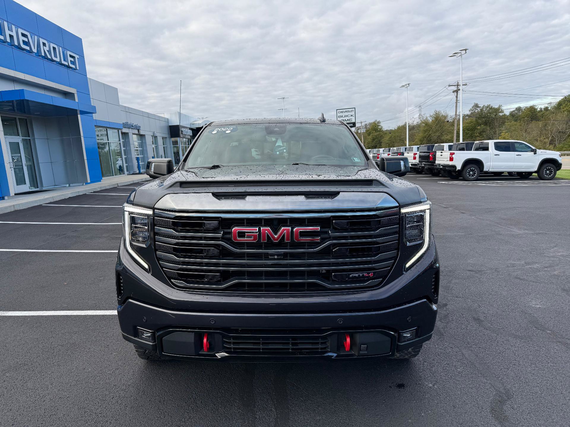 Certified 2022 GMC Sierra 1500 AT4 w/ AT4 Premium Package AWD/4WD image 8