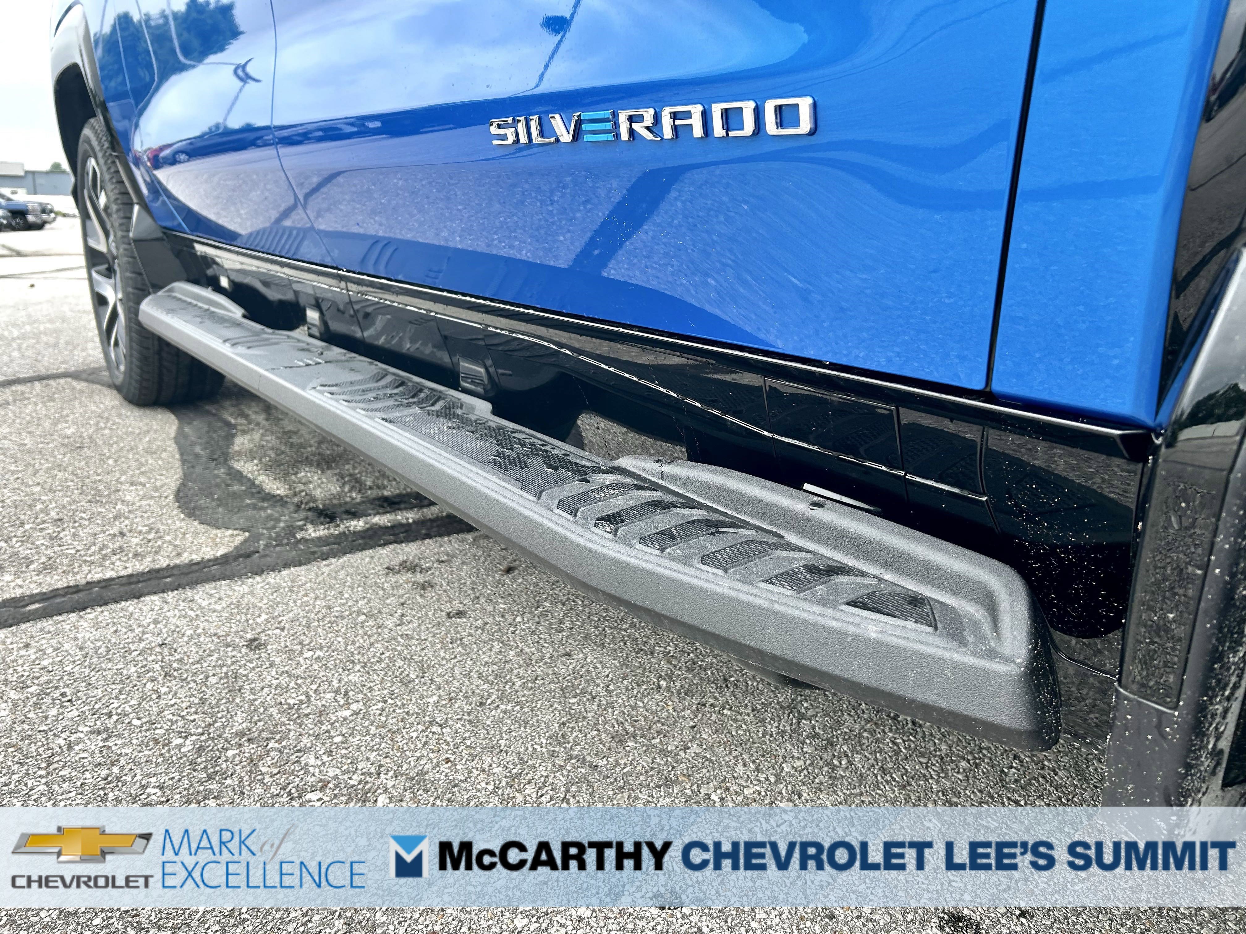 New 2025 Chevrolet Silverado EV RST image 13