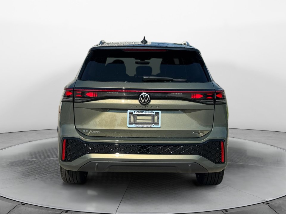 New 2026 Volkswagen Tiguan SEL R-Line AWD/4WD image 6