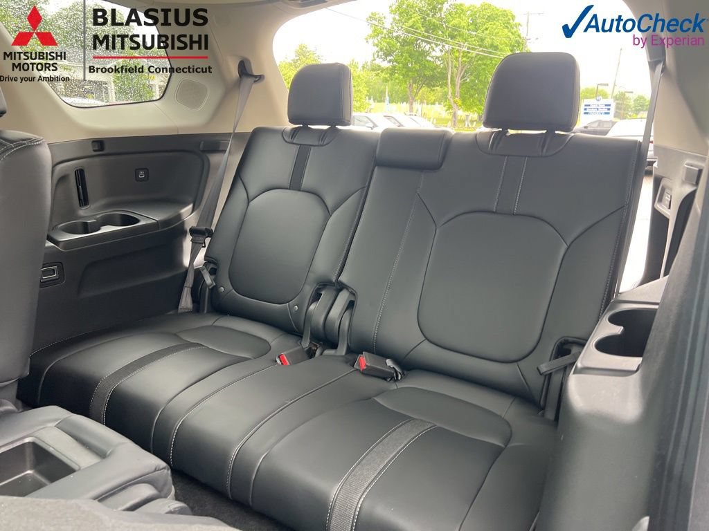 Used 2023 Honda Pilot Touring image 32