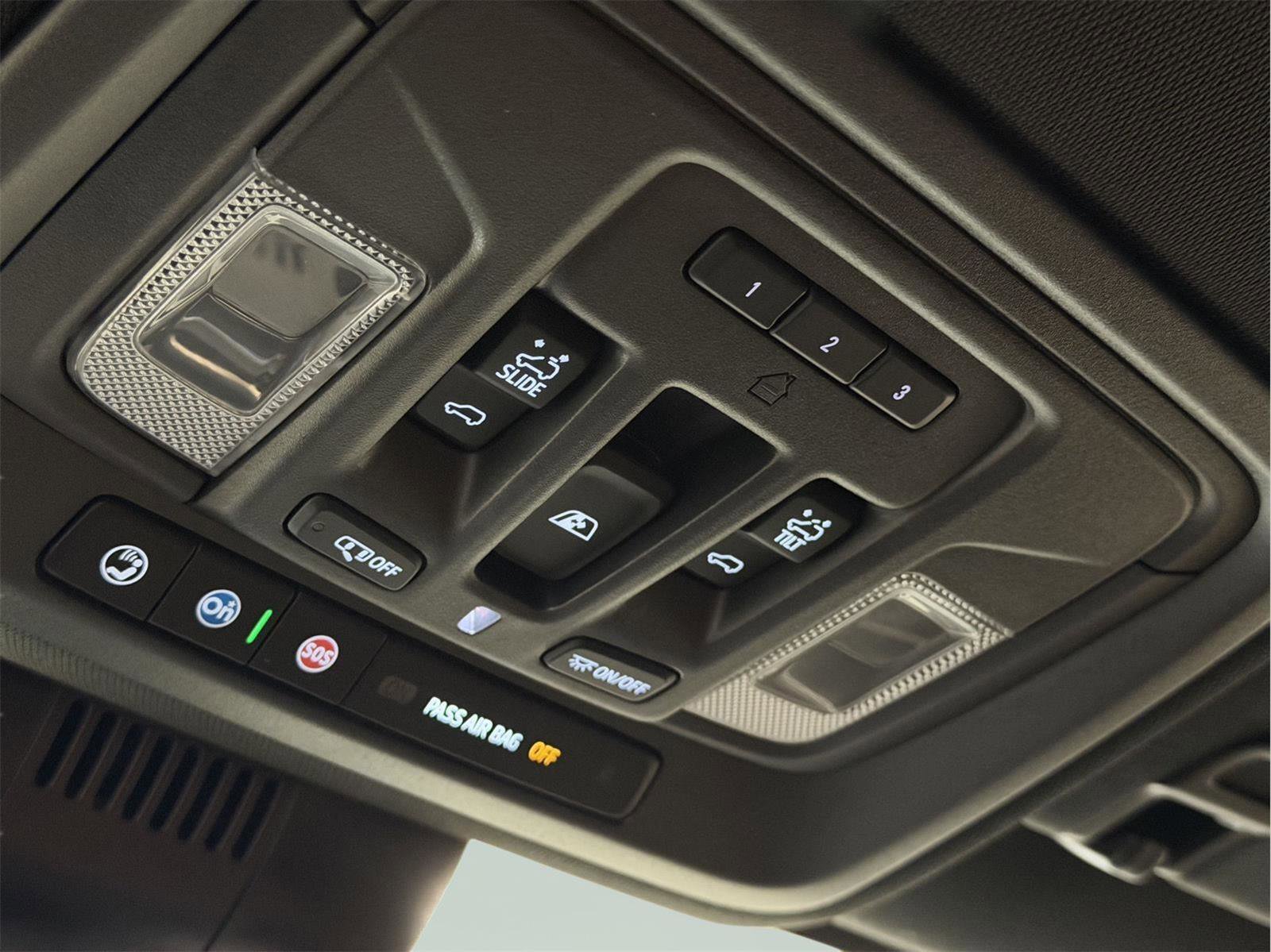 Certified 2025 Chevrolet Silverado 2500 High Country w/ Technology Package AWD/4WD image 47