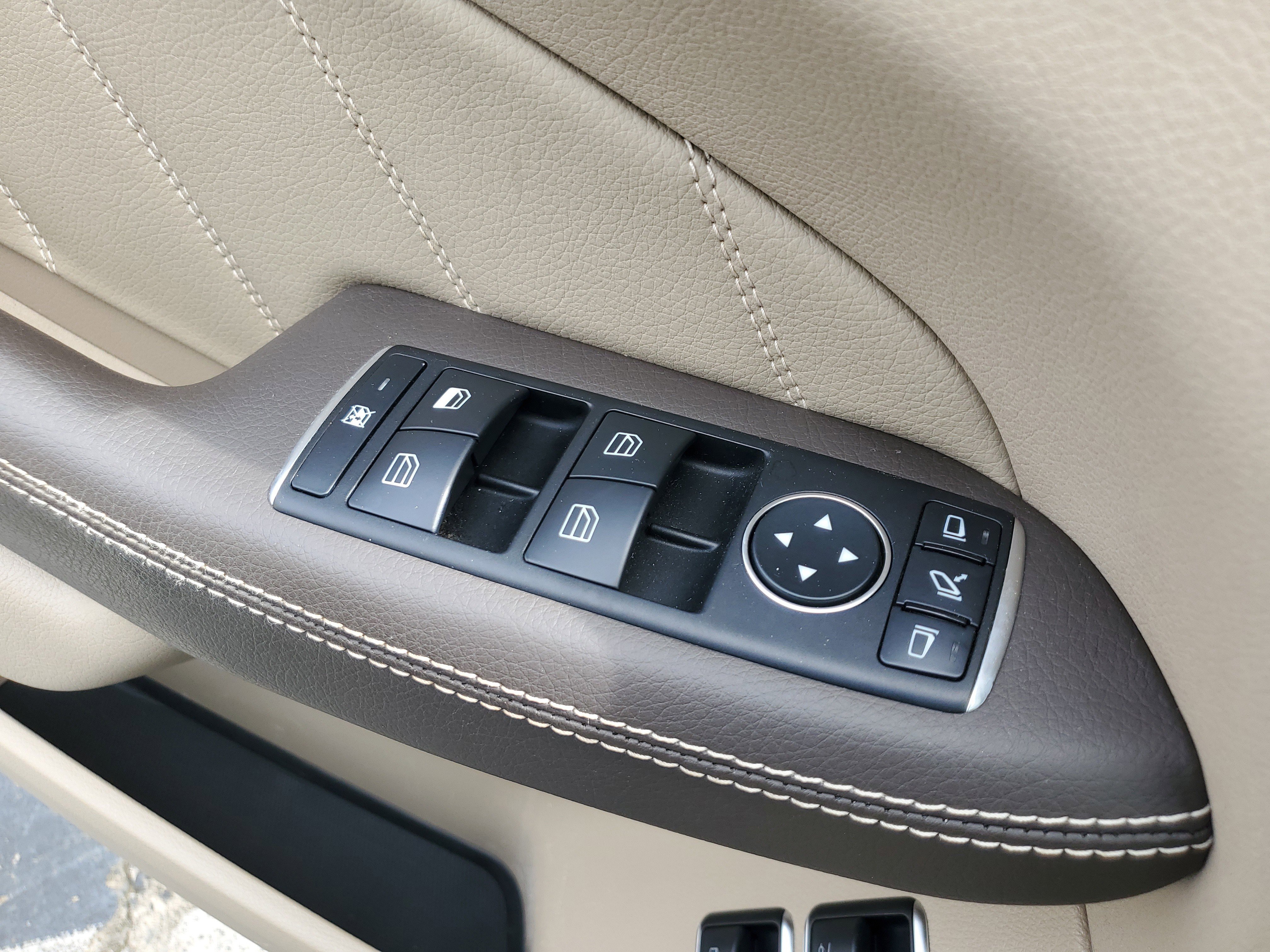 Used 2015 Mercedes-Benz GL 450 4MATIC image 30