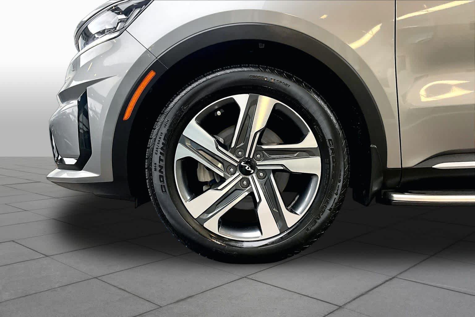 Used 2023 Kia Sorento SX Prestige AWD/4WD image 11