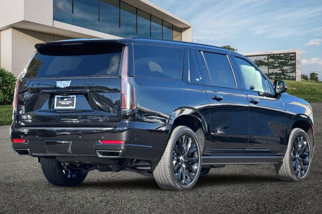 New 2026 Cadillac Escalade ESV Platinum Sport w/ LPO, ONYX Package image 4