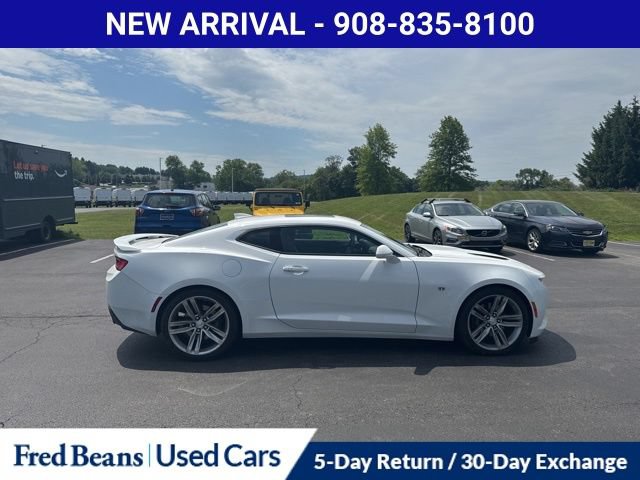 Used 2018 Chevrolet Camaro SS RWD image 9