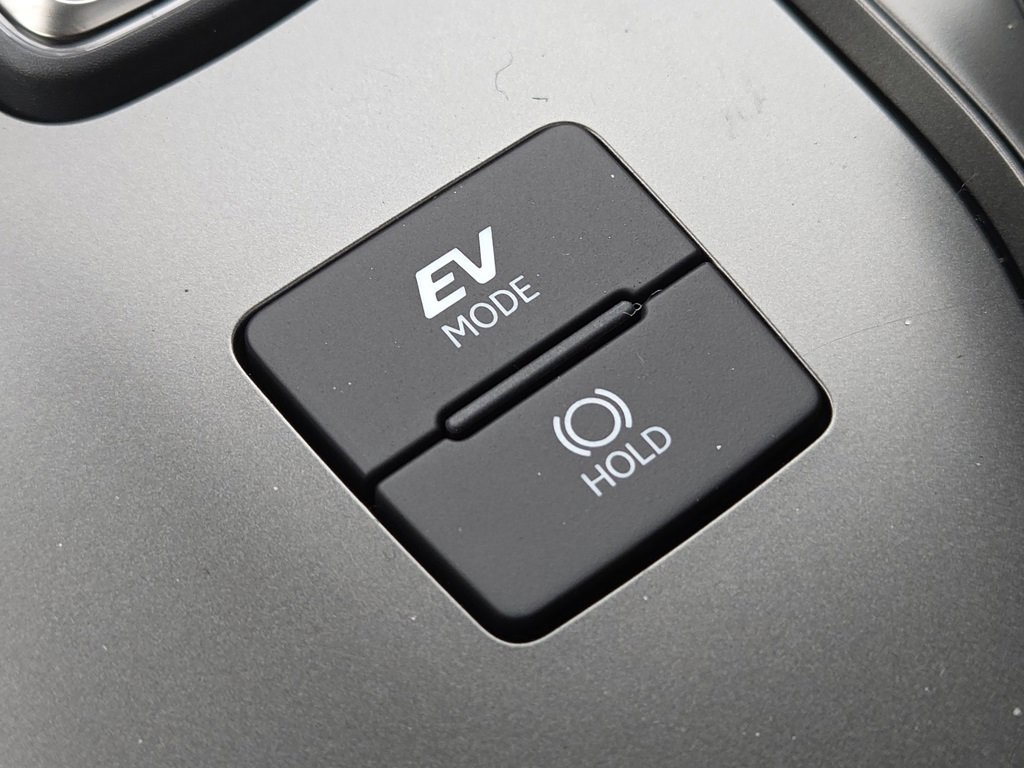 New 2025 Lexus UX 300h AWD image 17