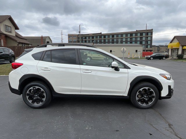 Used 2021 Subaru Crosstrek 2.0i Premium image 7