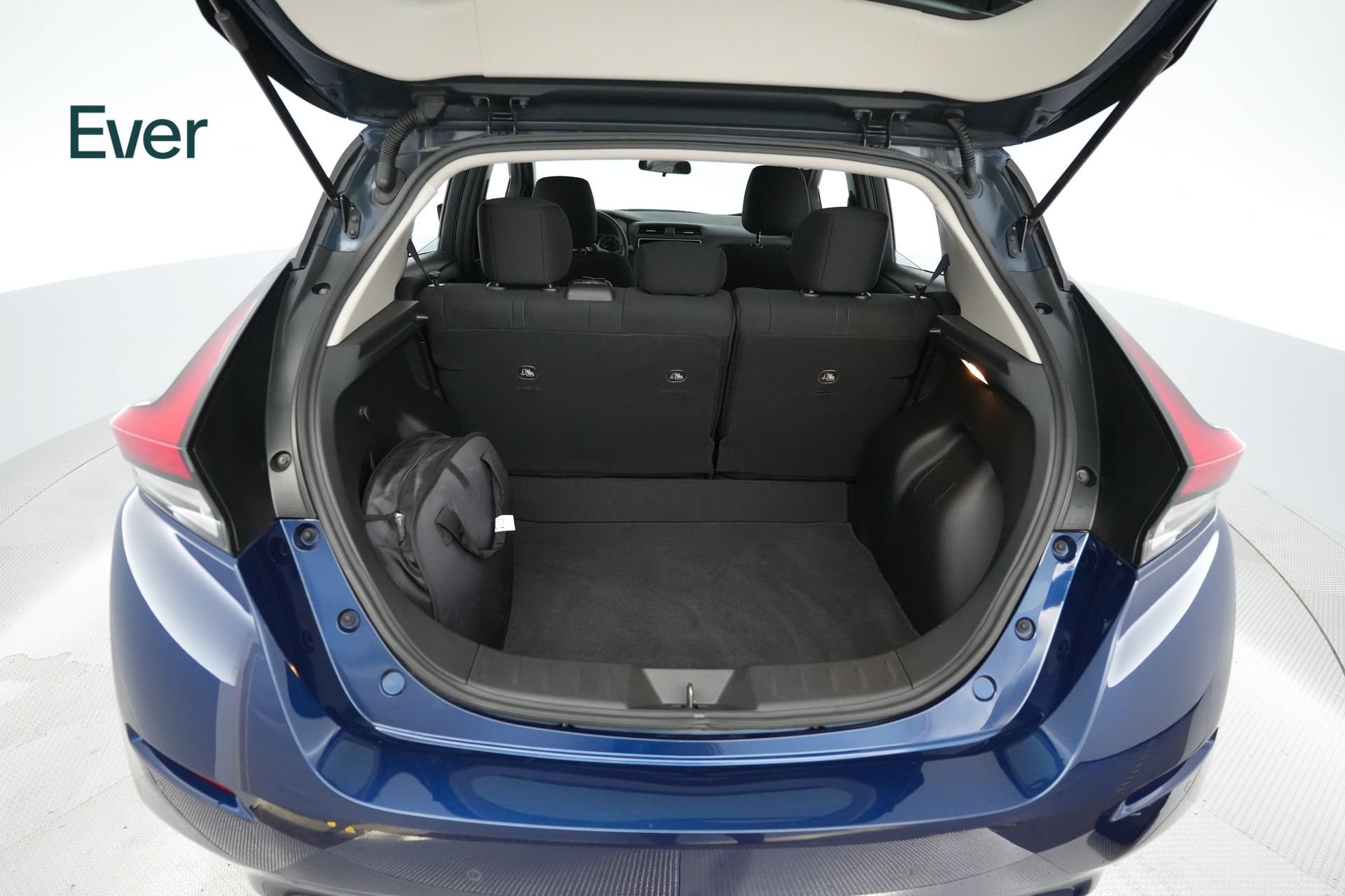 Used 2025 Nissan Leaf S FWD image 8