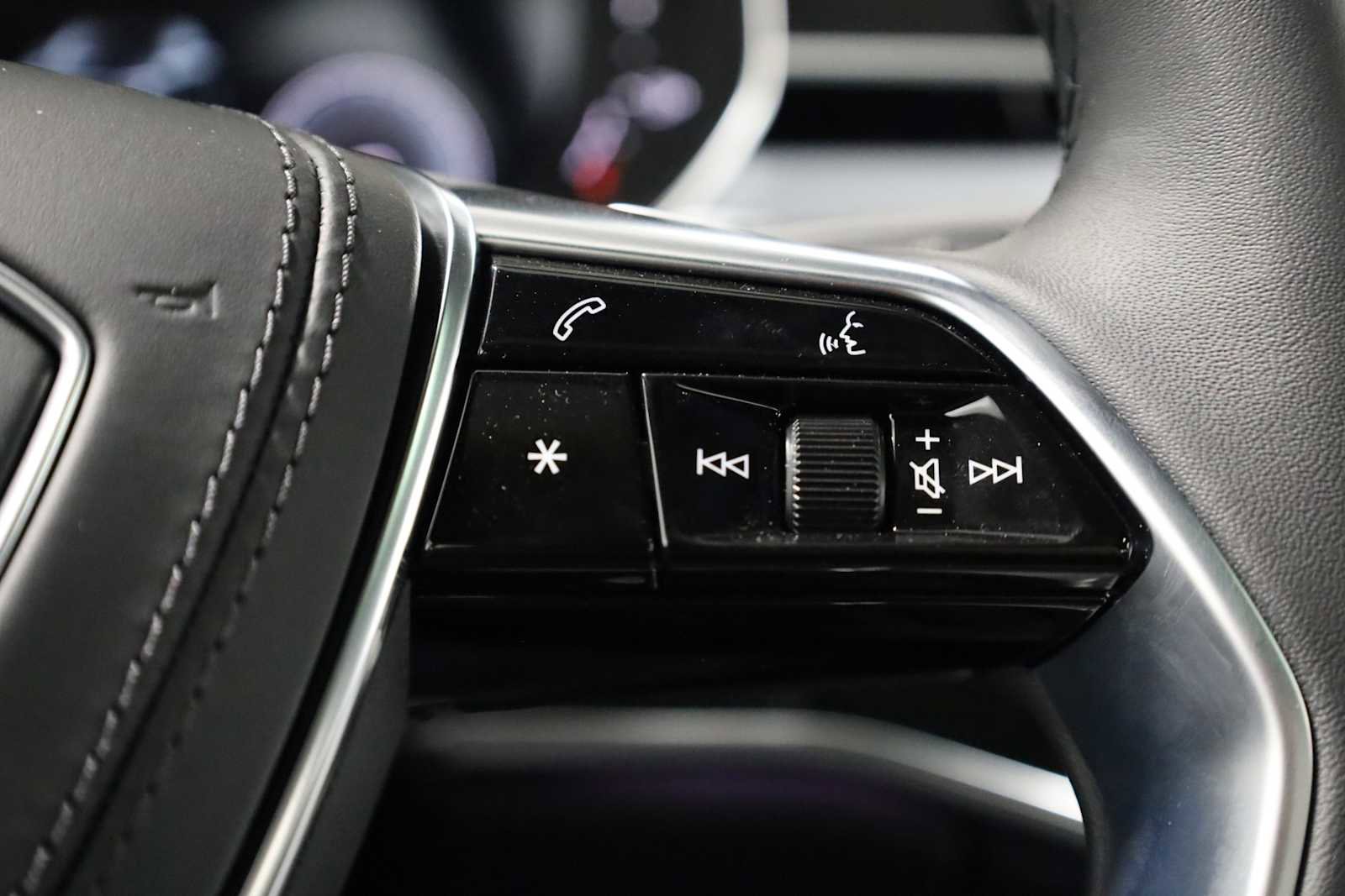 New 2025 Audi A8 L 3.0T image 27