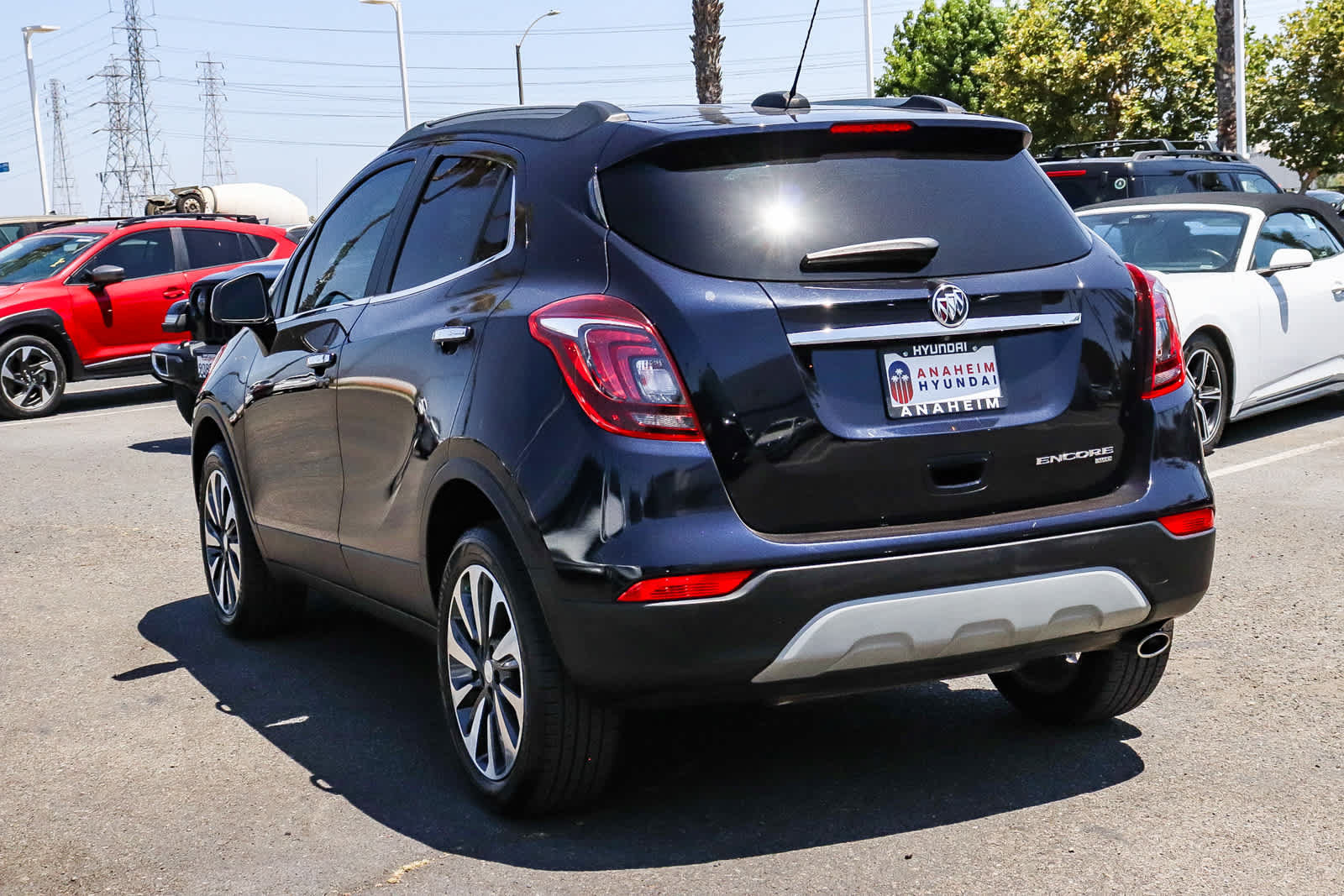 Used 2021 Buick Encore Preferred AWD/4WD image 9
