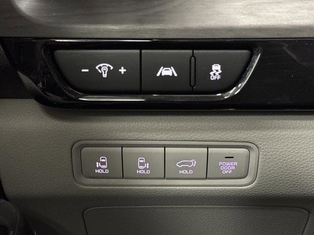 Used 2024 Kia Carnival EX image 24