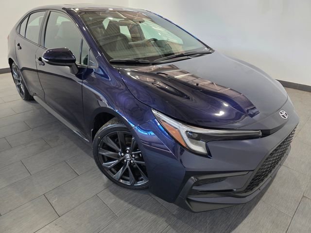 Used 2024 Toyota Corolla SE w/ SE Premium Package image 7