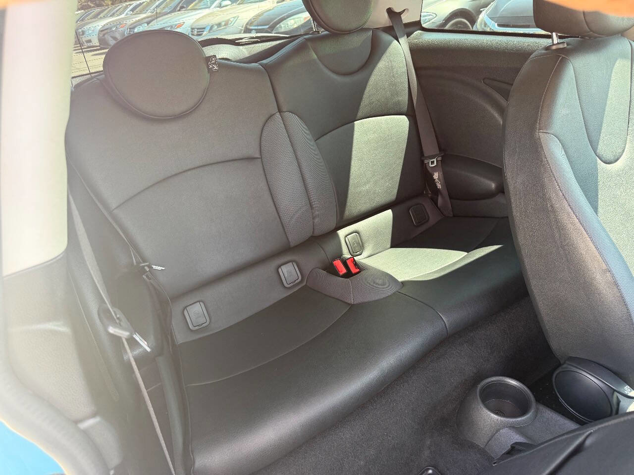 Used 2010 MINI Cooper Hardtop image 16