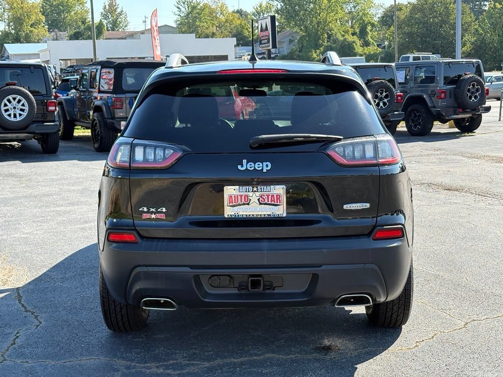 Used 2019 Jeep Cherokee Latitude Plus w/ Cold Weather Group AWD/4WD image 4