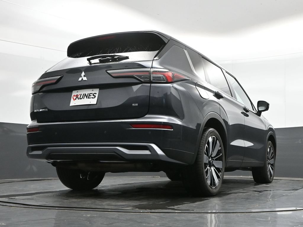 Used 2025 Mitsubishi Outlander SE AWD/4WD image 40