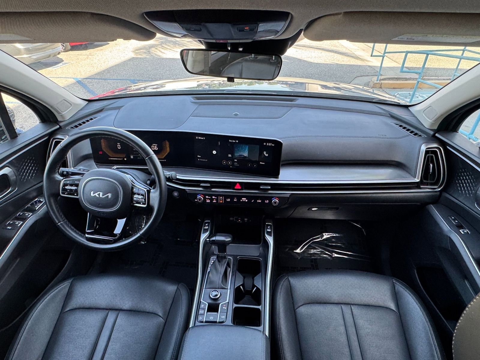 Used 2024 Kia Sorento S image 36