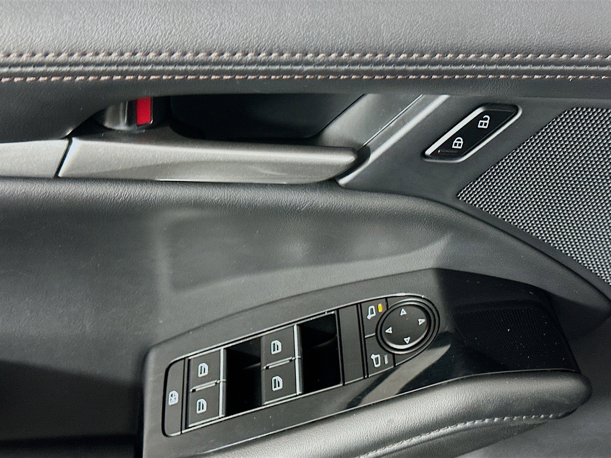 Used 2024 MAZDA MAZDA3 s image 15