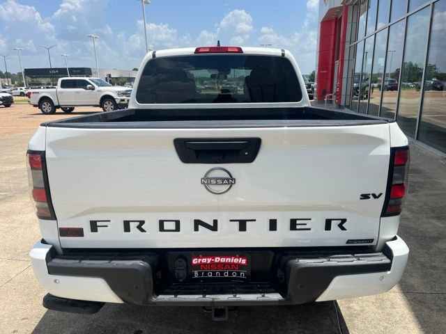 Used 2023 Nissan Frontier SV w/ Midnight Edition Package RWD image 3