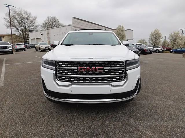 Used 2022 GMC Acadia Denali w/ Denali Ultimate Package image 3