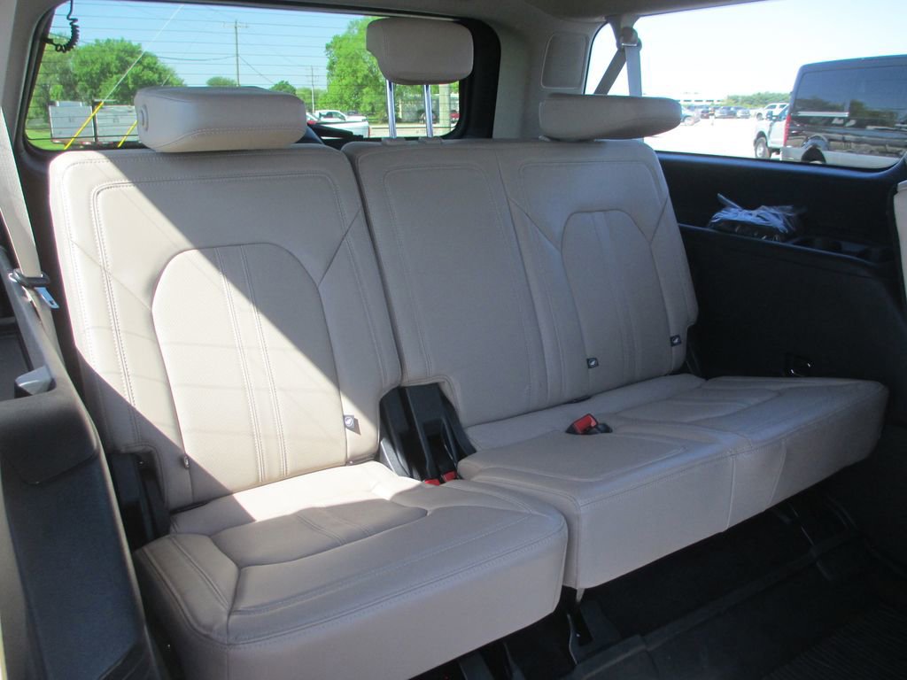 Used 2022 Ford Expedition Max Limited AWD/4WD image 27