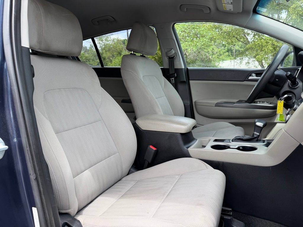 Certified 2022 Kia Sportage LX FWD image 32