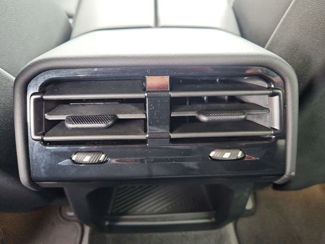 Used 2024 BMW 530i RWD image 22