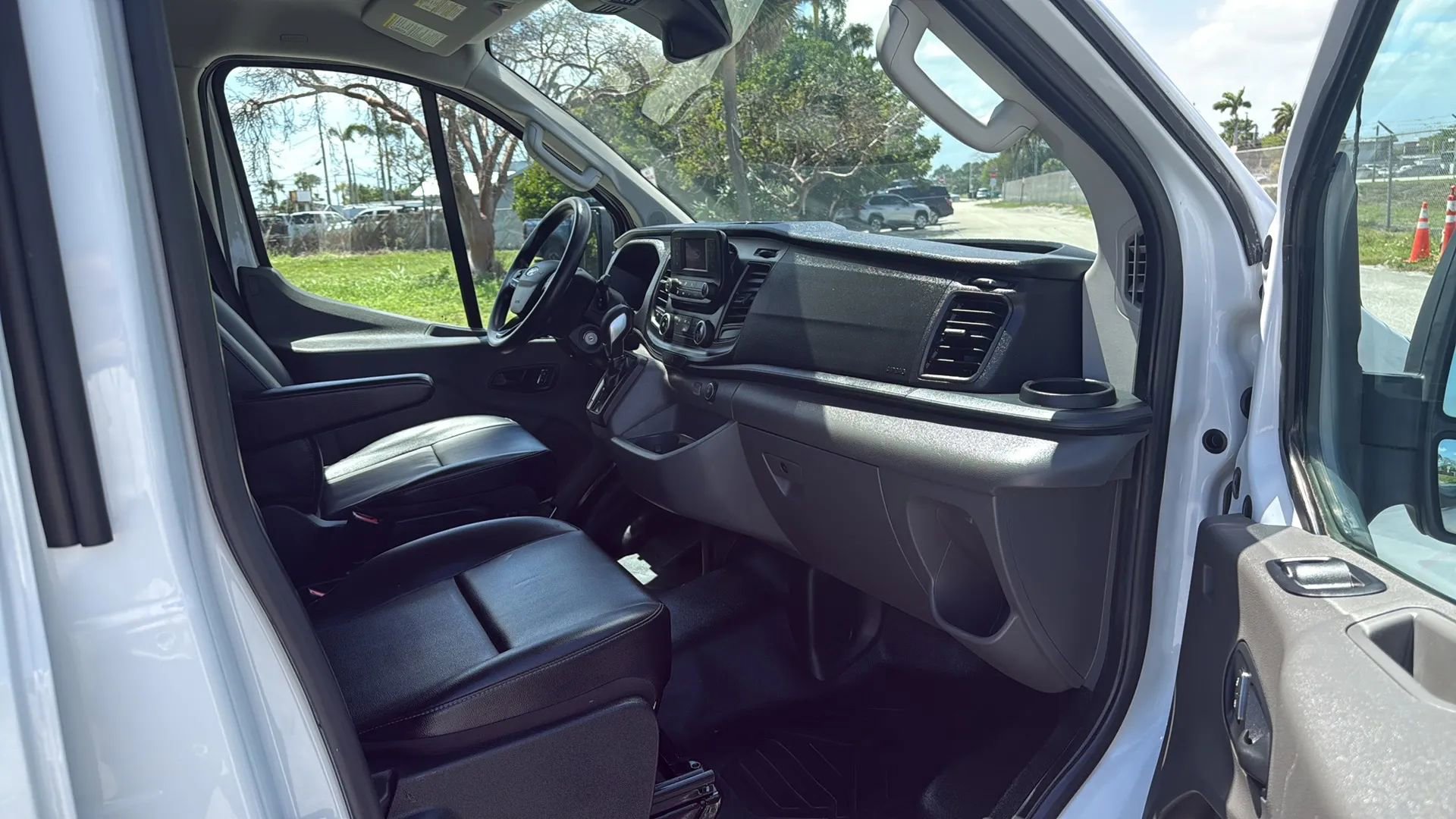 Used 2022 Ford Transit 250 Low Roof RWD image 20