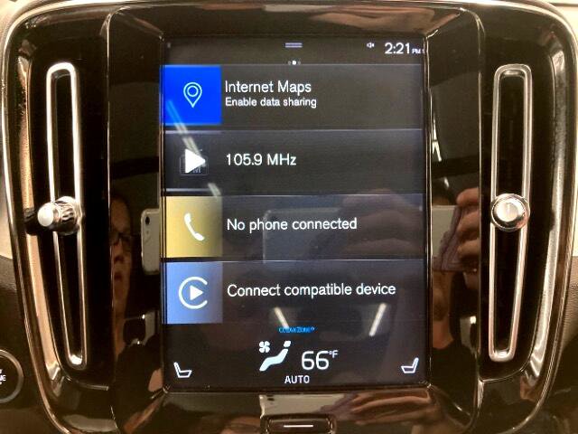 Used 2019 Volvo XC40 T5 Momentum image 19